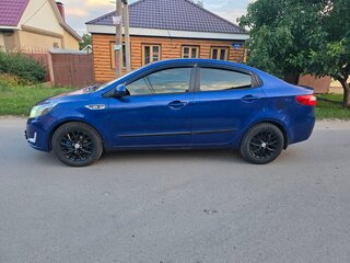 2014 Kia Rio 5-speed III, синий, 599000 рублей, вид 3
