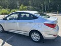 2012 Hyundai Solaris I, серебристый, 750000 рублей - вид 3