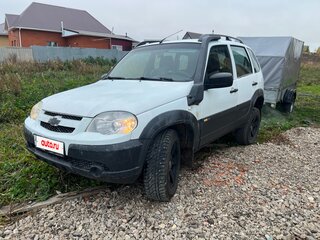 2016 Chevrolet Niva I Рестайлинг, белый, 420000 рублей, вид 1