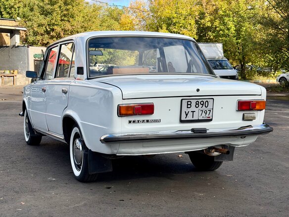 1986 Lada (ВАЗ) 21013, белый, 240000 рублей - вид 5