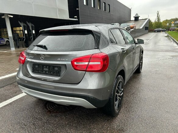 2016 Mercedes-Benz GLA 250 I (X156), серый - вид 5