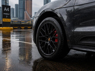 2018 Porsche Macan GTS I, серый, 5500000 рублей, вид 5
