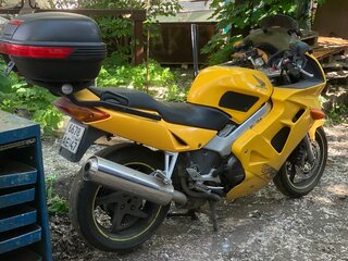 1999 Honda VFR 800, жёлтый, 350000 рублей, вид 4