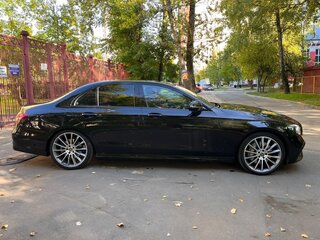 2022 Mercedes-Benz E-Класс 350 V (W213, S213, C238) Рестайлинг, чёрный, 4400000 рублей, вид 2