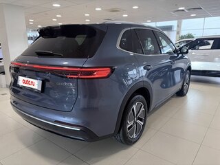 2026 Geely EX5 Гибрид EM-R, голубой, 3829990 рублей, вид 4