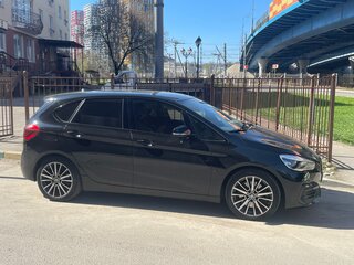 2019 BMW 2 серии Active Tourer 225xe F45 Рестайлинг, чёрный, 2500000 рублей, вид 3