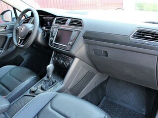 2017 Volkswagen Tiguan II, белый, 1750000 рублей, вид 4