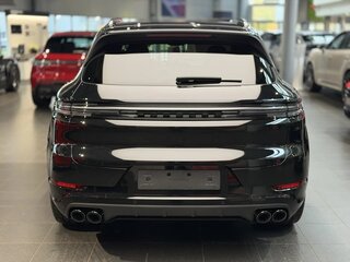 2026 Porsche Cayenne III Рестайлинг, чёрный, 18900000 рублей, вид 5