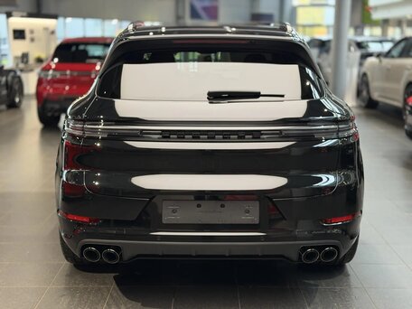 2026 Porsche Cayenne III Рестайлинг, чёрный, 18900000 рублей, вид 5