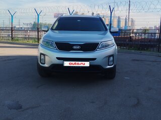 2012 Kia Sorento II Рестайлинг, серебристый, 1400000 рублей, вид 1