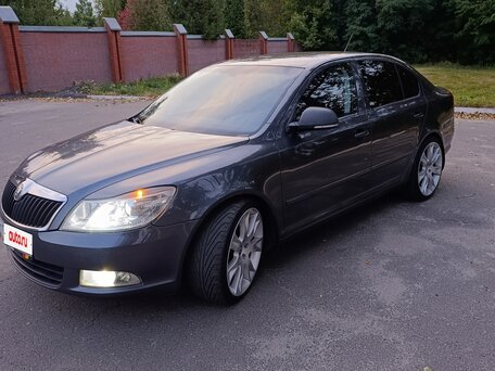 2012 Skoda Octavia II (A5) Рестайлинг, серый, 865000 рублей, вид 1
