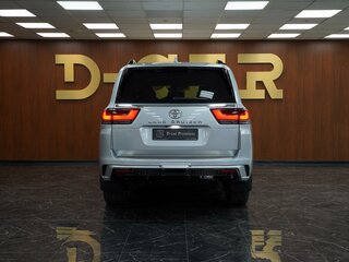 2026 Toyota Land Cruiser 300 Series, серебристый, 15981660 рублей, вид 5