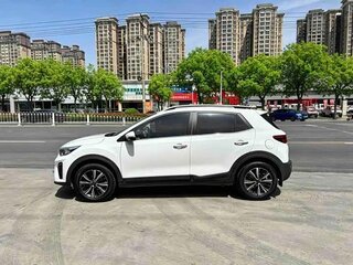 2023 Kia KX1, белый, 1250000 рублей, вид 2