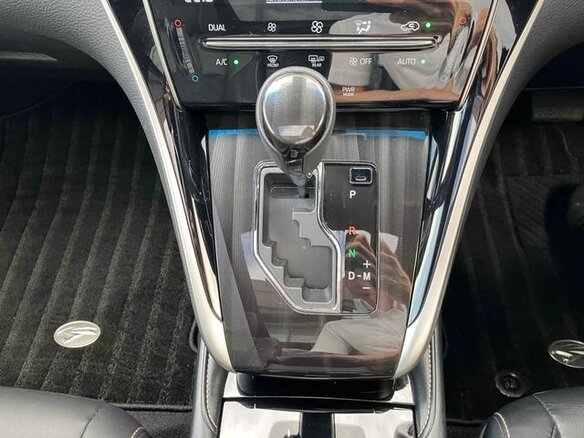 2017 Toyota Harrier III (XU60) Рестайлинг, чёрный, 2150055 рублей - вид 15