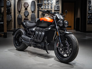 2026 Triumph Rocket 3, оранжевый, 3890000 рублей, вид 1