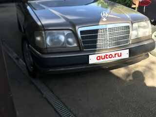 1987 Mercedes-Benz W124 230 4-speed, коричневый, 1450000 рублей, вид 1