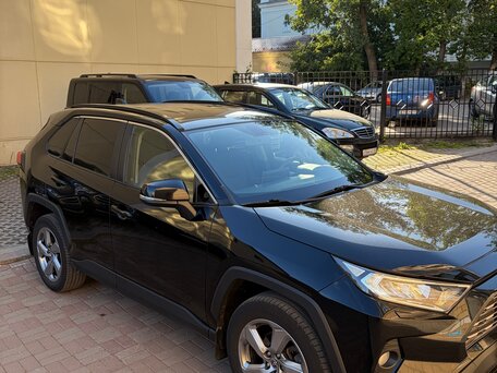 2020 Toyota RAV4 V (XA50), чёрный, 3150000 рублей, вид 2