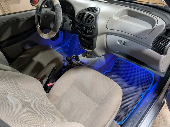 2010 Lada (ВАЗ) Kalina I, серебристый, 430000 рублей - вид 3