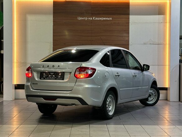 2024 Lada (ВАЗ) Granta I Рестайлинг, белый, 800000 рублей - вид 3