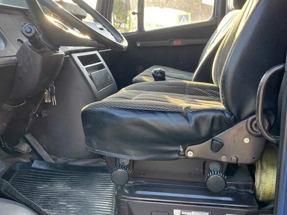 1990 Mercedes-Benz T2, синий, 850000 рублей - вид 12
