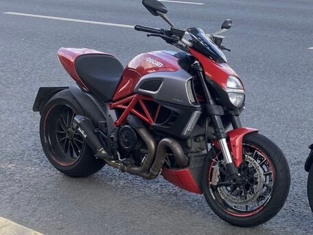 2012 Ducati Diavel, красный, 900000 рублей, вид 3