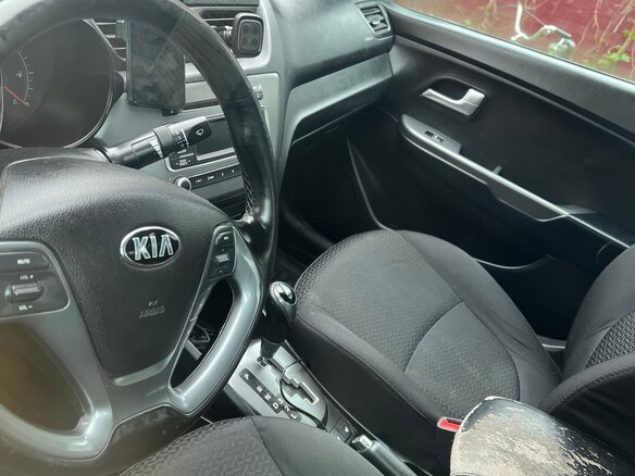 2016 Kia Rio III Рестайлинг, белый, 590000 рублей - вид 5