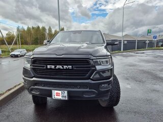 2021 Ram 1500 Quad Cab eTorque V, чёрный, 6000000 рублей, вид 2