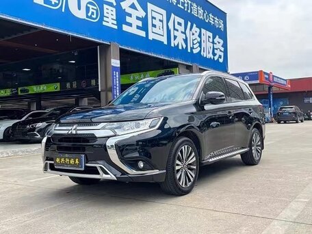2021 Mitsubishi Outlander III Рестайлинг 3, синий, 1688000 рублей, вид 1