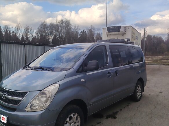 2008 Hyundai Grand Starex I, синий