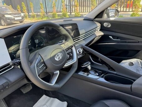 2026 Hyundai Elantra VII (CN7) Рестайлинг, белый, 2150000 рублей, вид 4
