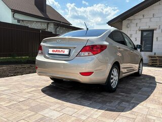 2014 Hyundai Solaris I, бежевый, 600000 рублей, вид 5