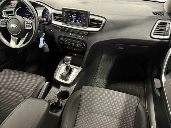2019 Kia Ceed III, голубой, 1740000 рублей - вид 15