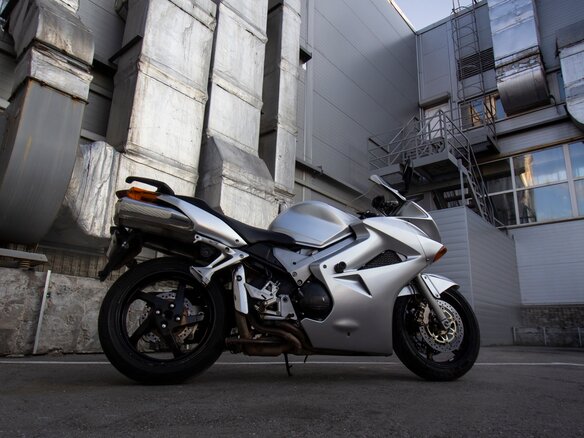2003 Honda VFR 800, серебристый, 490000 рублей - вид 4