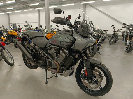 2021 Harley-Davidson Pan America, серый, 1350000 рублей, вид 1