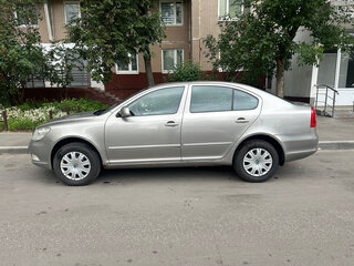 2011 Skoda Octavia DSG7 II (A5) Рестайлинг, серебристый, 550000 рублей, вид 2
