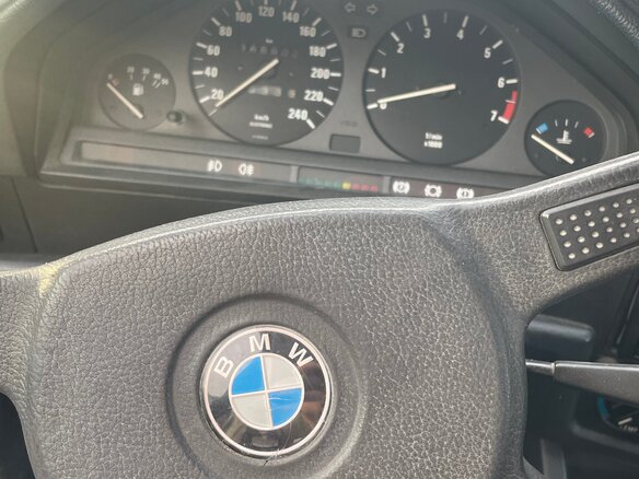 1984 BMW 3 серии 318i II (E30), синий, 250000 рублей - вид 15