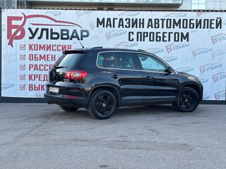 2011 Volkswagen Tiguan I, чёрный, 1050000 рублей, вид 4