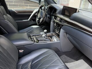 2021 Lexus LX 570 III Рестайлинг 2, чёрный, 7800000 рублей, вид 3