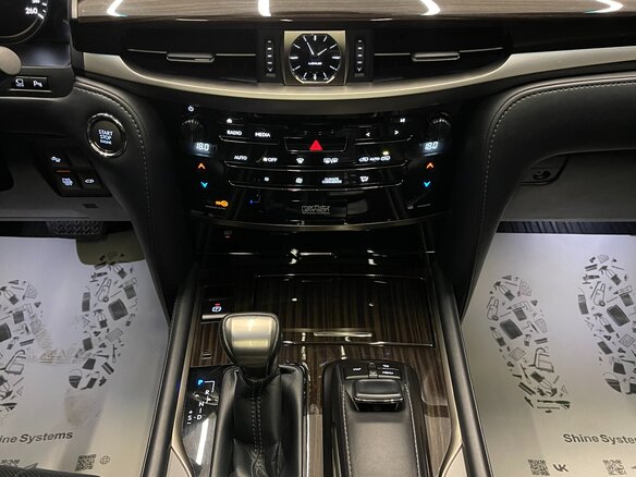 2018 Lexus LX 570 III Рестайлинг 2, белый - вид 31
