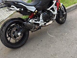 2021 BMW F 900 R, красный, 1101000 рублей, вид 1