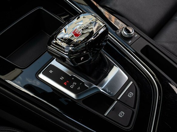 2020 Audi A4 40 TFSI V (B9) Рестайлинг, синий, 3090000 рублей - вид 17
