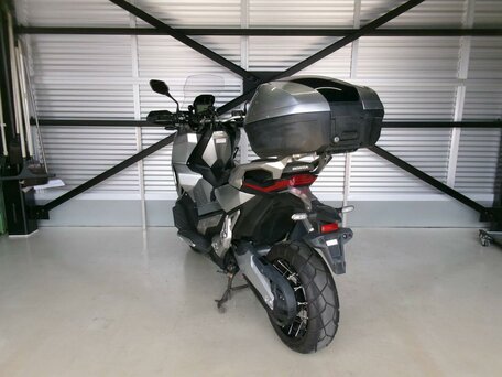2017 Honda X-ADV, серебристый, 1185000 рублей, вид 4