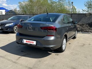2022 Volkswagen Polo VI, серый, 1620000 рублей, вид 2