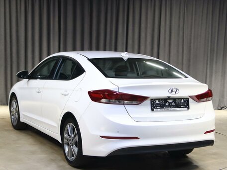 2018 Hyundai Elantra VI (AD), белый, 1249000 рублей, вид 4