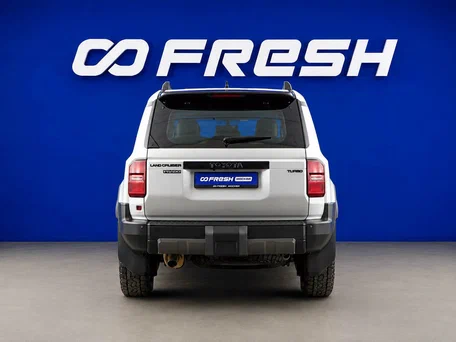 2025 Toyota Land Cruiser Prado (MHEV) 250 Series, белый, 10699077 рублей, вид 4