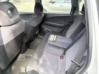 2002 Mitsubishi Outlander I, белый, 450000 рублей, вид 5