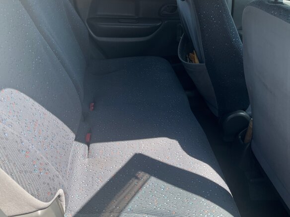 2000 Suzuki Swift I (Japan), белый, 325000 рублей - вид 13