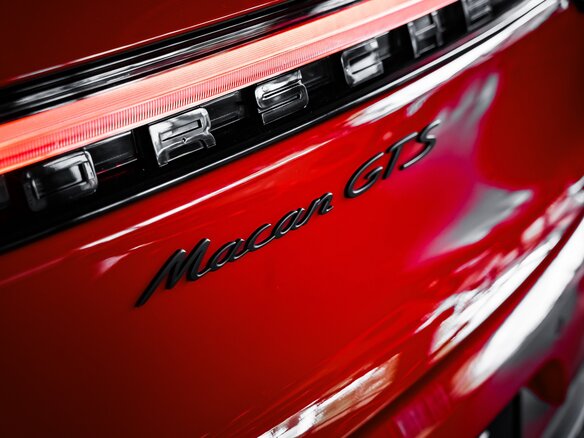 2020 Porsche Macan GTS I Рестайлинг, красный - вид 16