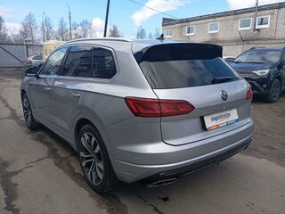 2021 Volkswagen Touareg III, серый, 5130000 рублей, вид 4