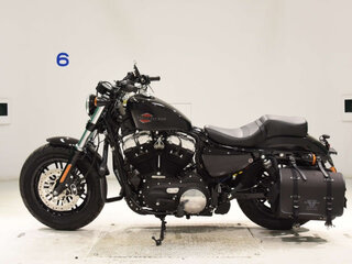 2022 Harley-Davidson Forty-Eight, чёрный, 1100000 рублей, вид 3